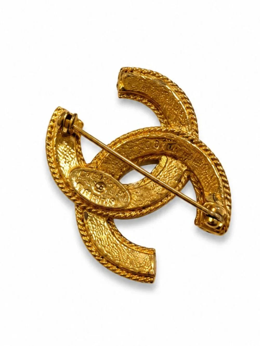 Vintage Chanel CC Gold Tone Filigree Brooch Pin 1.5